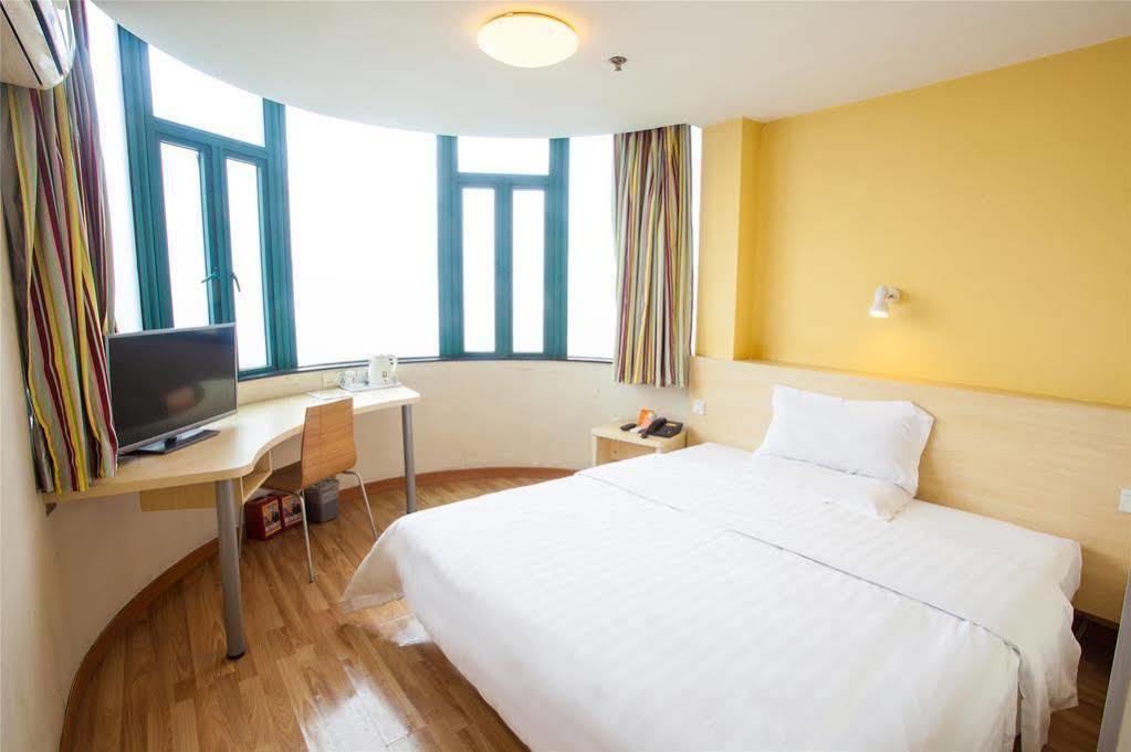 7 Days Inn Guangzhou Exterior photo
